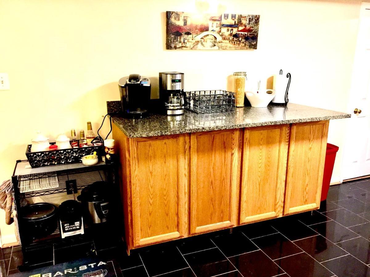 The Haven At Charity House Apartment Waldorf Exterior photo