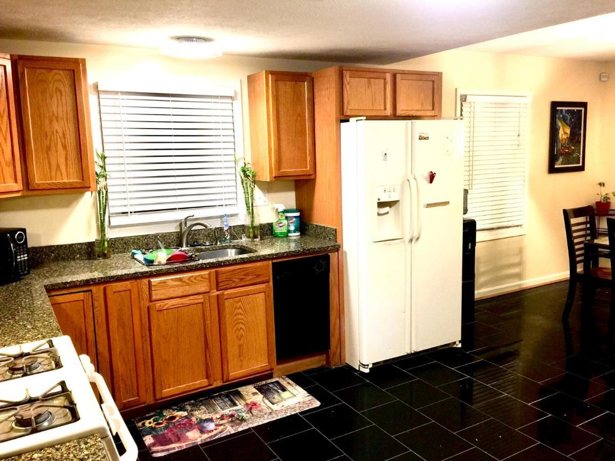 The Haven At Charity House Apartment Waldorf Exterior photo